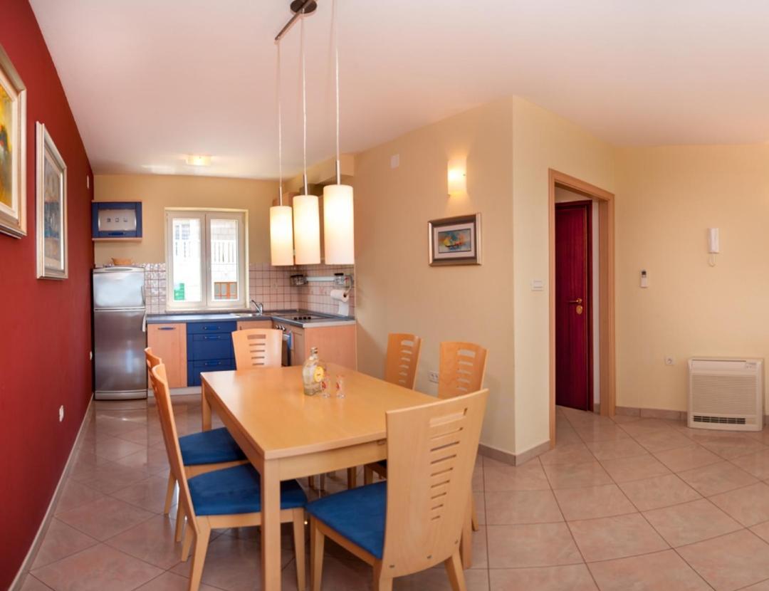 Apartments By The Sea Postira, Brac - 15242 Bilik gambar